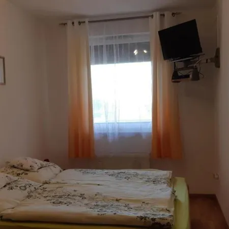 Appartement Moderne In Buekfuerd Mit Gepflegtem Garten Bük