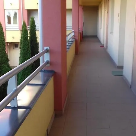 Moderne In Buekfuerd Mit Gepflegtem Garten